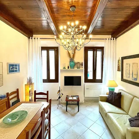 Itadhome - Hidden Window 公寓